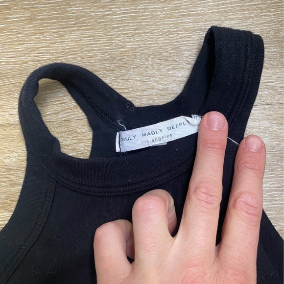 TRuly MAdly DEeply  cutie black crop top size small - Picture 2 of 2